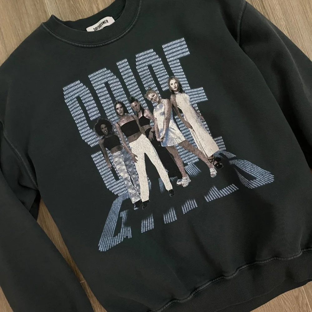 Revolve DAYDREAMER Spice Girls Sweatshirt (S) - Picture 2 of 3